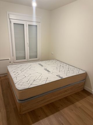 CANAPÉS Y COLCHONES NUEVOS DE FÁBRICA !!