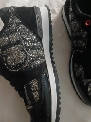 Zapatillas Carolina Herrera Mujer Negras y Platead