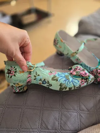 Zapatos fallera florales