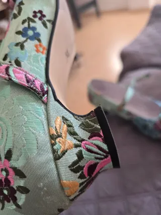 Zapatos fallera florales