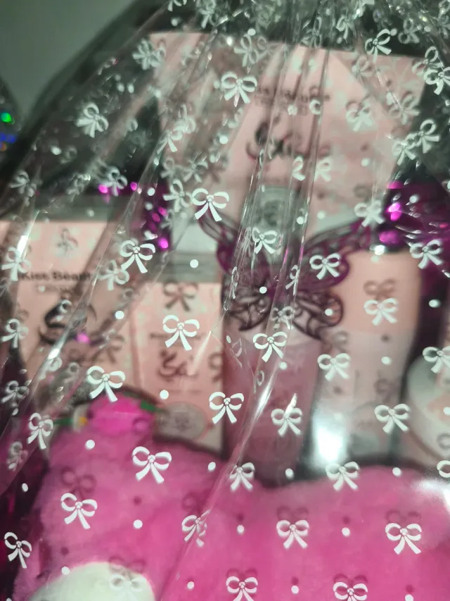 Cesta regalo Yara y peluche Kiss Beauty