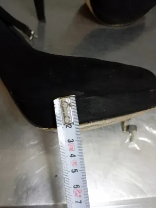 Zapatos de tacón negros talla 39