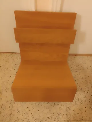 Mesita de noche de madera