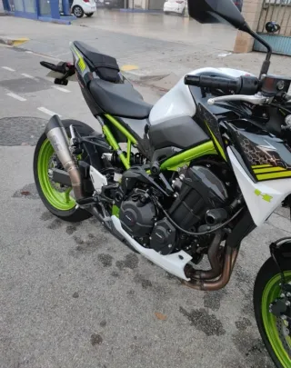 Kawasaki Z900 Full