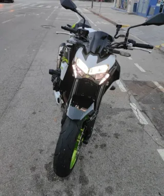Kawasaki Z900 Full