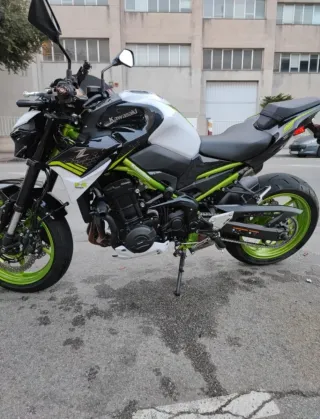 Kawasaki Z900 Full