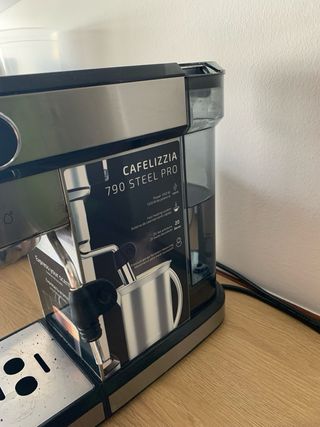 Cafetera Cecotec Cafelizzia