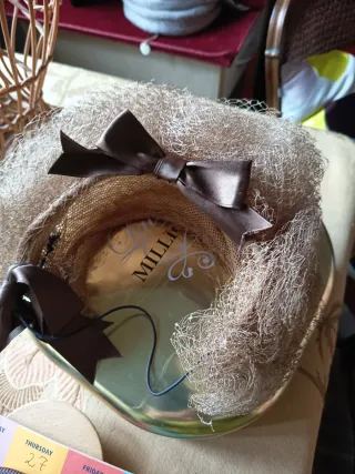 Tocado vintage tul beige,Camel.