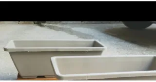 Set 3 vasi per piante grigi nuovi mai usati.