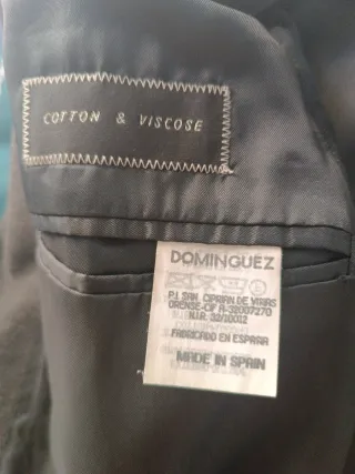 Americana lana gris cuello negro mao