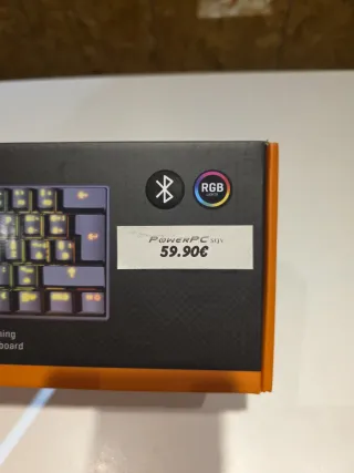 Teclado Krom Kluster RGB Mecánico