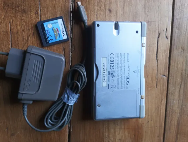 Nintendo DS Plata + Juego