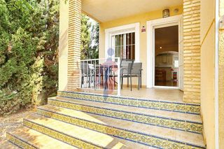 Casa adosada en venta en Urbanizaciones en Guardamar del Segura