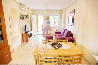 Casa adosada en venta en Urbanizaciones en Guardamar del Segura