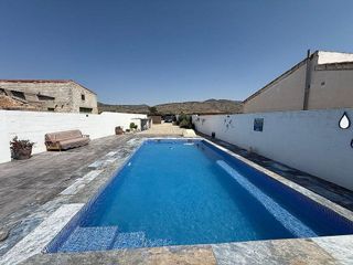 Casa en venta en Caudete