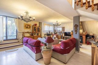 Chalet en venta en Cenes de la Vega