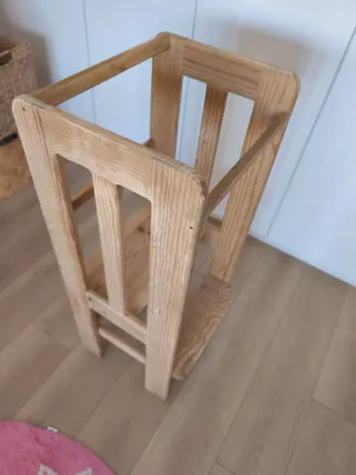 Torre di apprendimento in legno per bambini Montessori