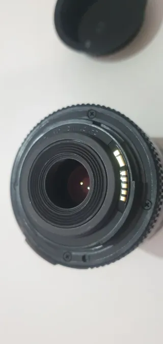 Objetivo Canon EF-S 18-55mm f/3.5-5.6 II