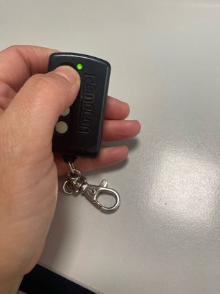 Mando garaje 4 botones Remocon