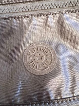 Bolso Kipling Sabian U metalizado