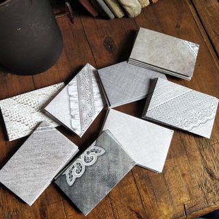 Sobres pequeños hechos a mano