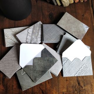 Sobres pequeños hechos a mano