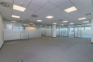 Oficina en alquiler en Sant Just Desvern