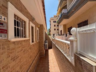 Casa adosada en venta en Urbanizaciones en Guardamar del Segura