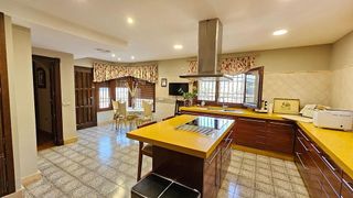 Chalet en venta en Santa Maria de Trassierra en Córdoba