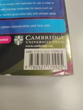 Cambridge Essential English Dictionary