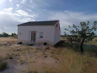 Casa rural en venta en Yecla
