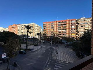 Piso en alquiler en Benalúa en Alicante
