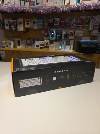 Teclado Mecánico Glorious GMMK PRO