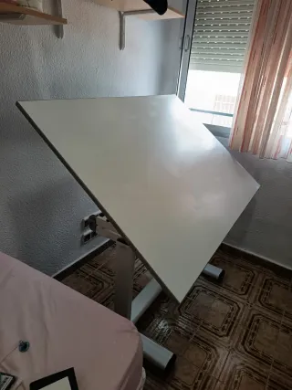 Mesa de arquitectura profesional técnica/oficina