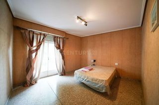 Edificio en venta en El Castell en Burjassot