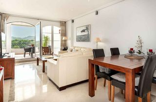 Ático en venta en Benahavís