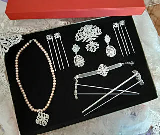 Aderezo de fallera a estrenar