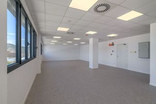 Oficina en alquiler en Sant Just Desvern