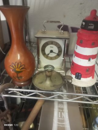 Portacandele sveglia in legno dipinto