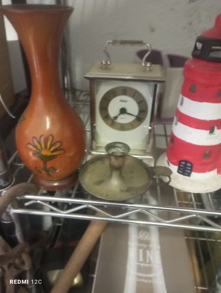 Portacandele sveglia in legno dipinto