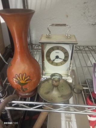 Portacandele sveglia in legno dipinto