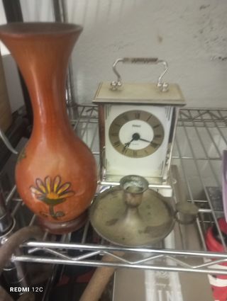 Portacandele sveglia in legno dipinto