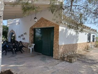 Casa en venta en Yecla