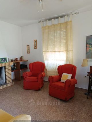 Chalet en venta en Carmona