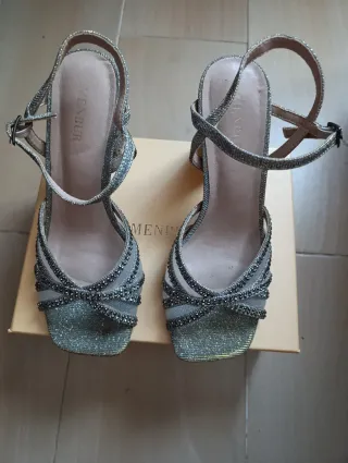 Sandalias fiesta tacón alto Menbur