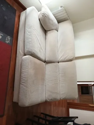 Sofá de tela  de ante calentita beige