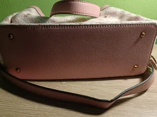 Bolso Tote marca Guess