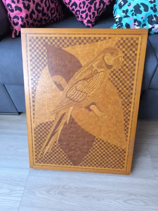 Cuadro de madera loro