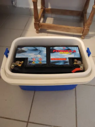 Kayak Amarillo con Asiento y Baterías