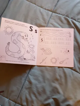 Jolly Phonics Workbook 1: in Precursive Letters...